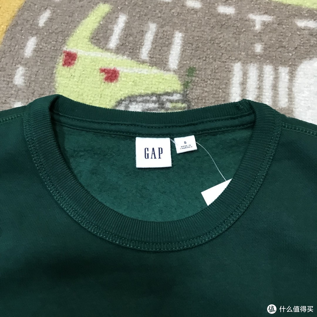 总要有点绿！Gap 徽标纯色套头卫衣