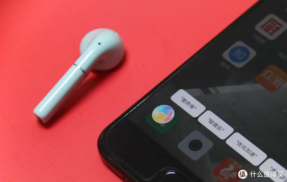 首款骨声纹AI智能无线耳机诞生，FlyPods Pro强势对飙Airpods