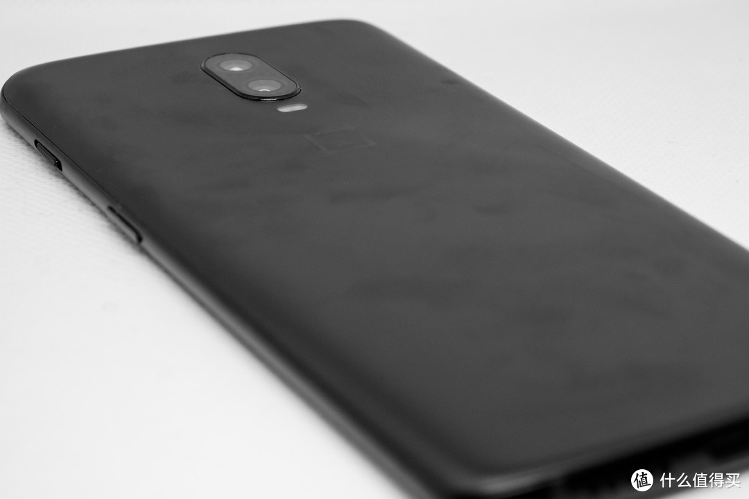 全速旗舰手机一加OnePlus 6T，到底是不将就还是不讲究？