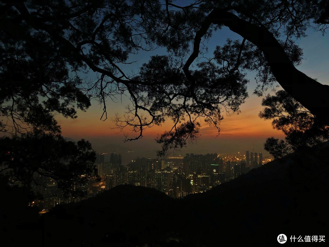 香港徒步—落日脊上飞鹅山遐想、麦理浩径登狮子山展威