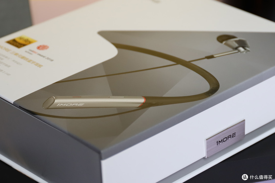 数码产品篇一万魔三单元蓝牙耳机搭载小米mix3极致体验