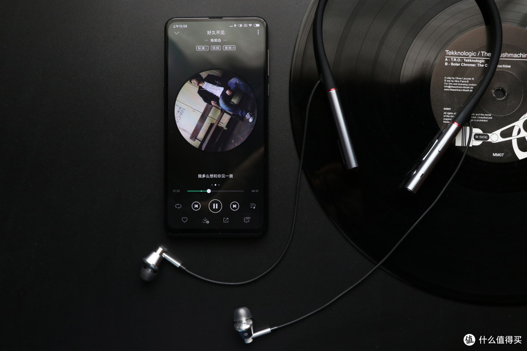 数码产品篇一万魔三单元蓝牙耳机搭载小米mix3极致体验