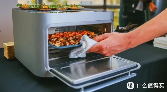 潮酷家电：高颜值电烤箱藏巨大能量，0到260度升温只需1秒钟