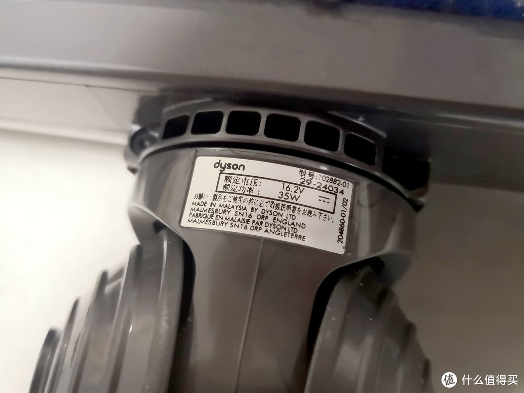 官翻版能买吗？Dyson 戴森 V6 使用体验，以及各型号购买攻略