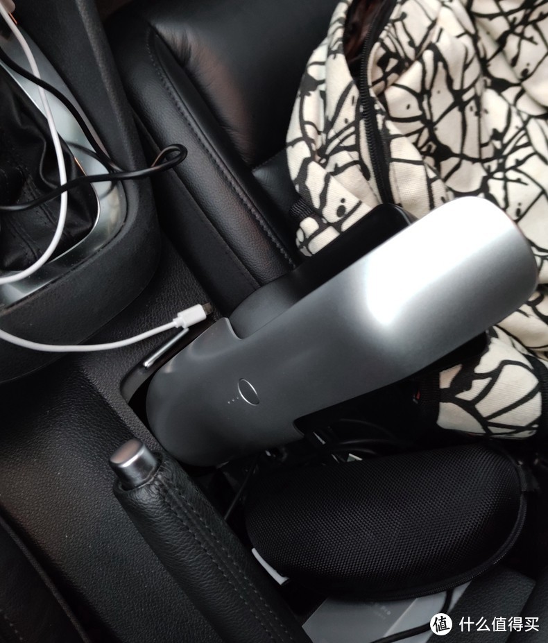 兼顾颜值、功能和小巧的无线车家两用吸尘器 – AutoBot V Lite吸尘器开箱评测