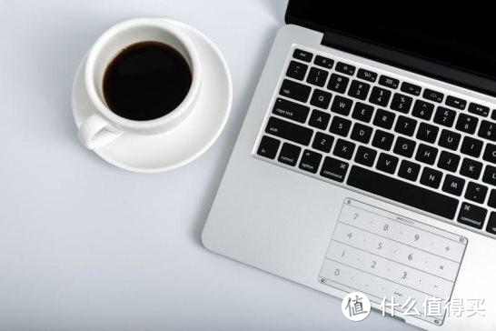 拉酷Nums超薄智能键盘：透明科技、专为MacBook而生