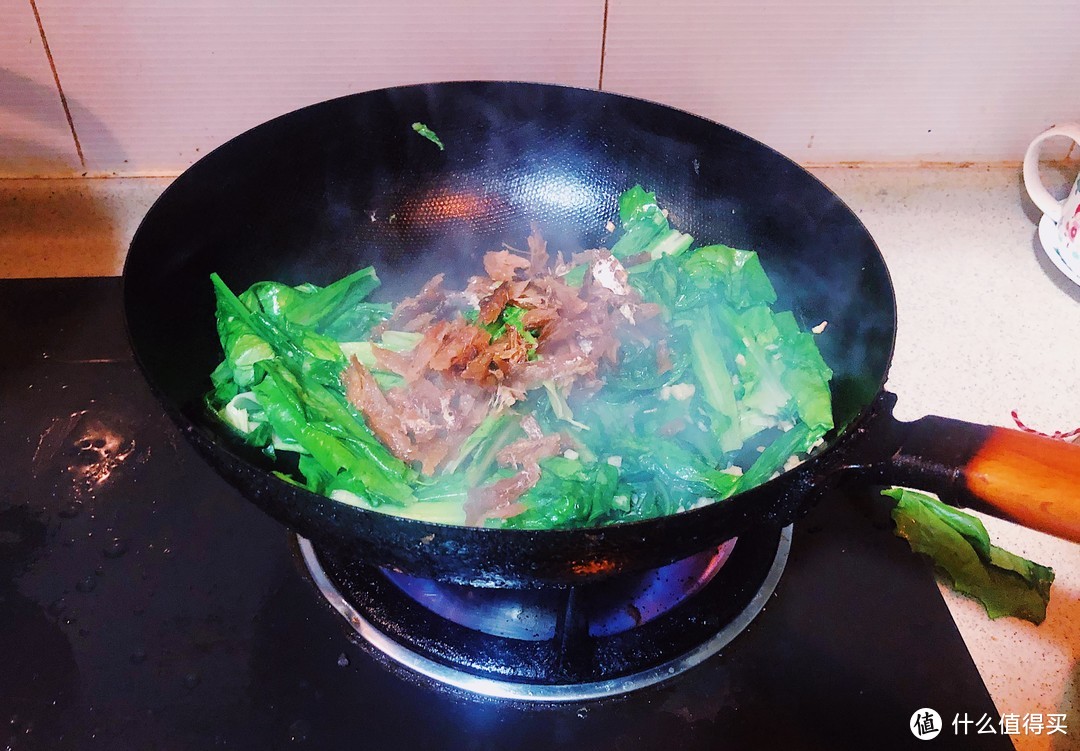 比饭馆好吃！家常豆豉鲮鱼油麦菜的美味技巧