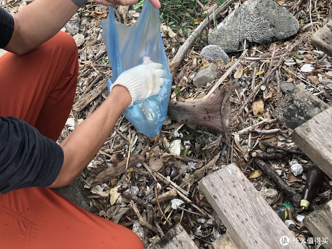 香港露营—我们在东平洲岛Plogging