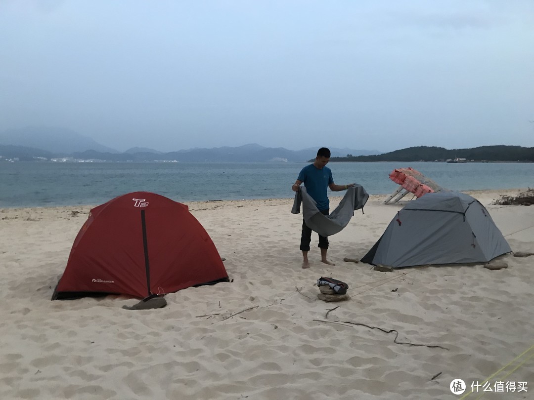 香港露营—我们在东平洲岛Plogging