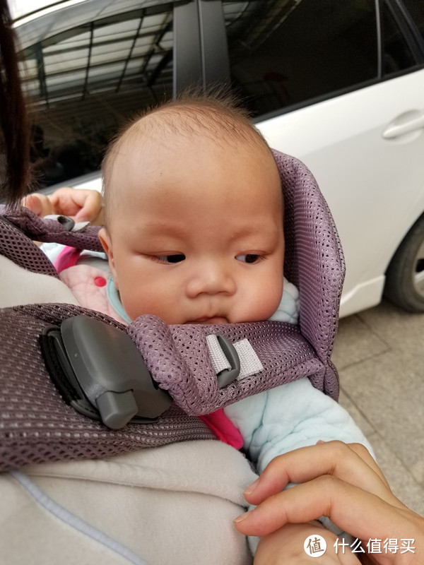 背带界的爱马仕——Babybjorn One 婴儿背带新旧款对比评测