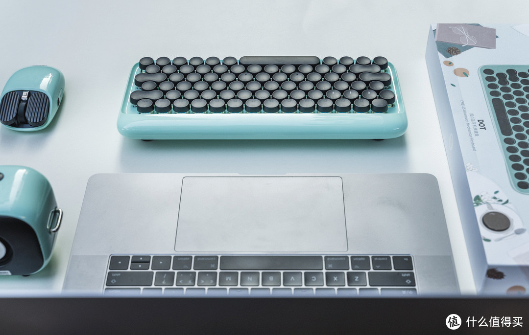 为Mac的蝴蝶式键盘找了把副手：洛斐Dot机械键盘