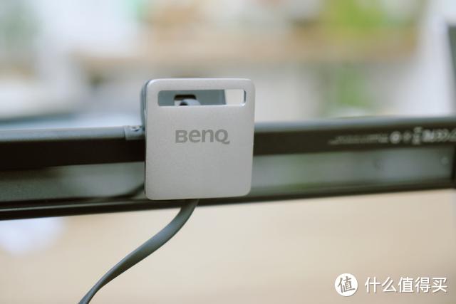 明基BenQ ScreenBar Lite笔电智能挂灯：笔记本照明新选择