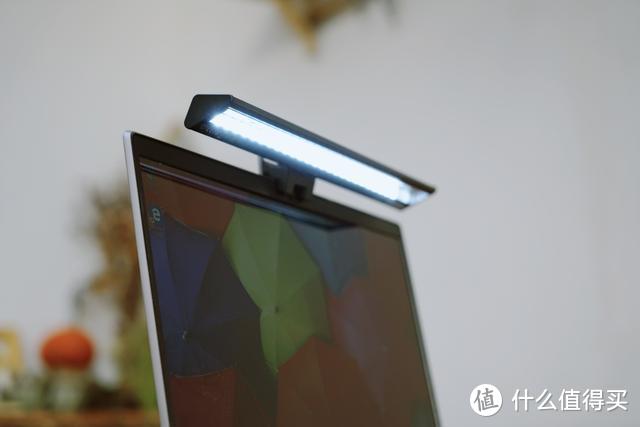 明基BenQ ScreenBar Lite笔电智能挂灯：笔记本照明新选择