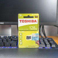 东芝M203 microSD存储卡外观展示(配色|触点)