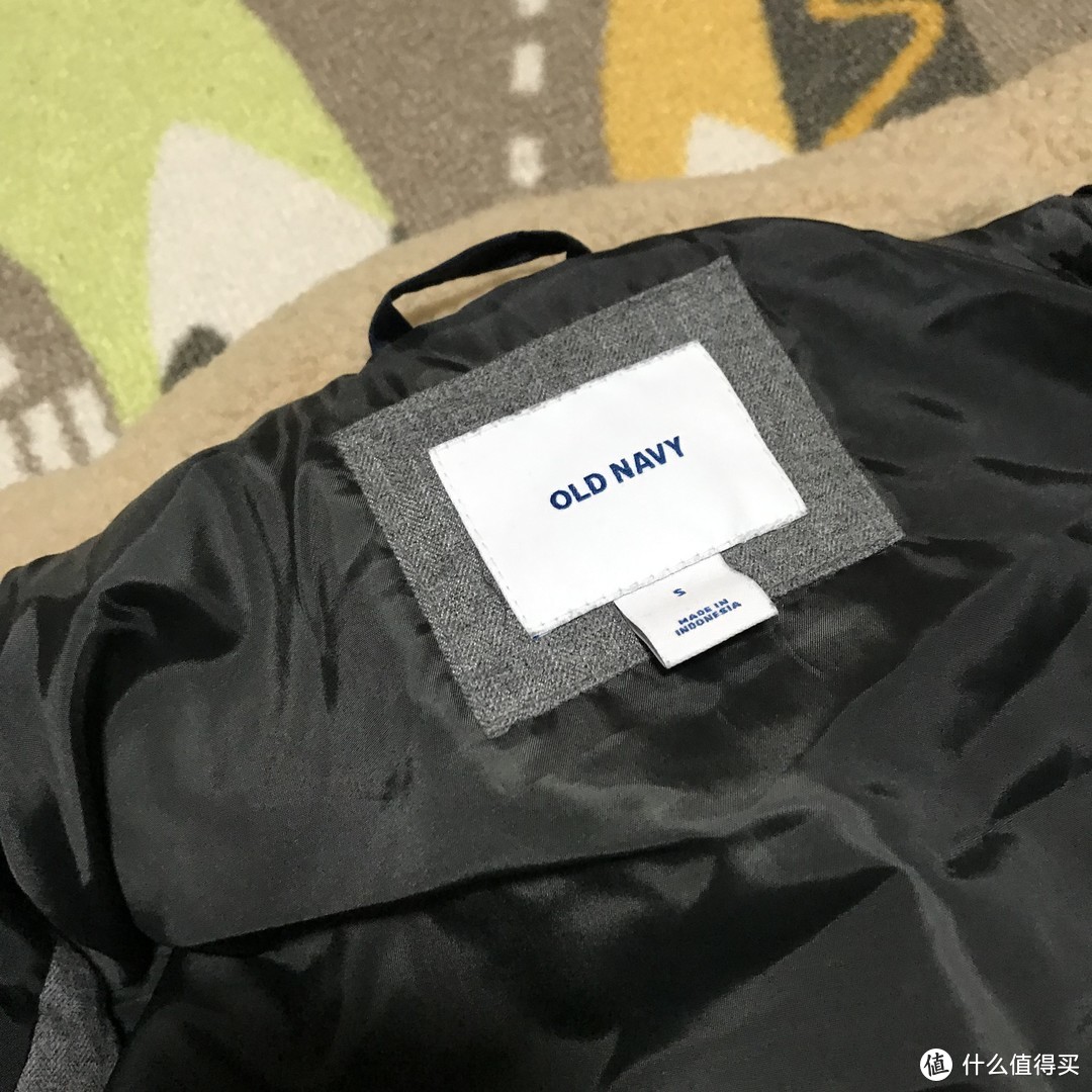 应季保暖！OLD NAVY 男士绗缝可拆卸兜帽背心