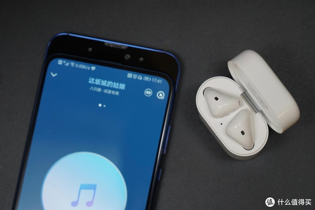 骨声纹魔法耳机荣耀FlyPods Pro图赏 精巧的天鹅颈曲线令我留恋