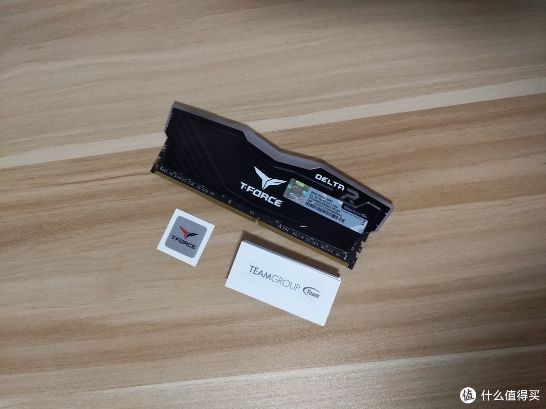 Team 十铨 DELTA RGB系列 DDR4 3000 8G 台式机内存开箱简测