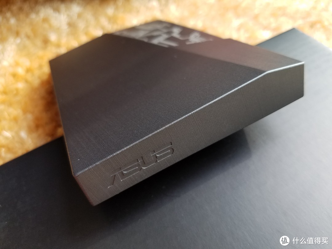 ASUS 华硕 魅影 EHD-A1T RGB移动硬盘晒单