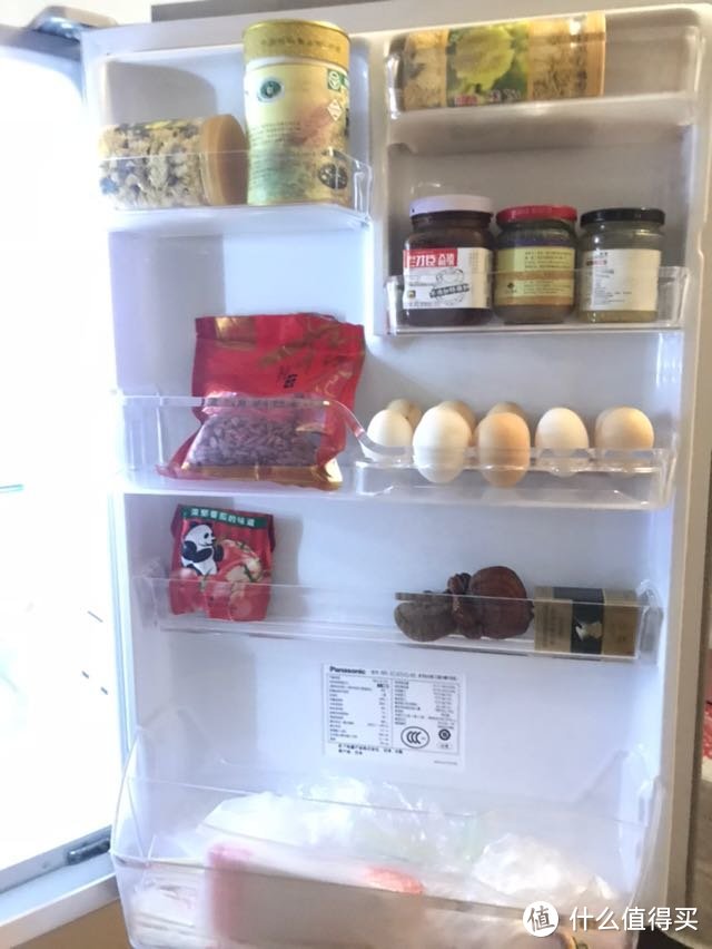 冰箱门储物格