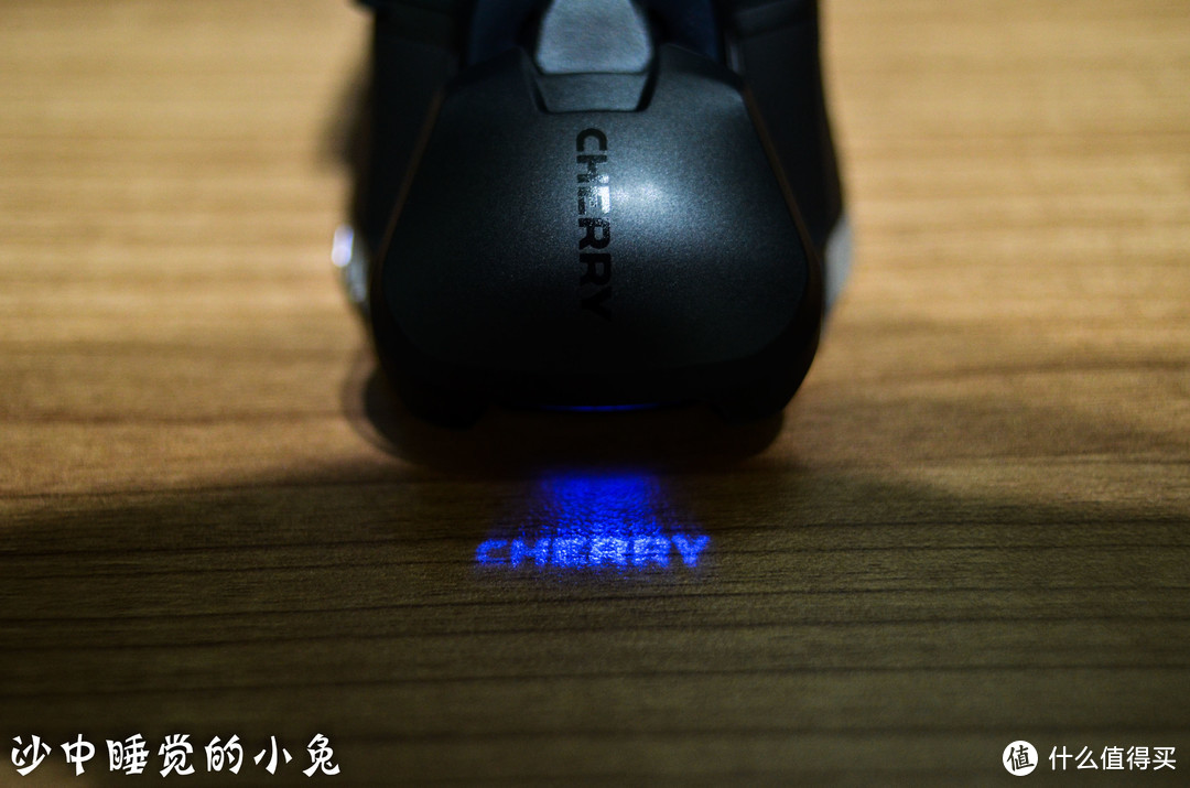 首款樱桃CHERRY MC9620 FPS RGB投影灯游戏鼠标开箱评测