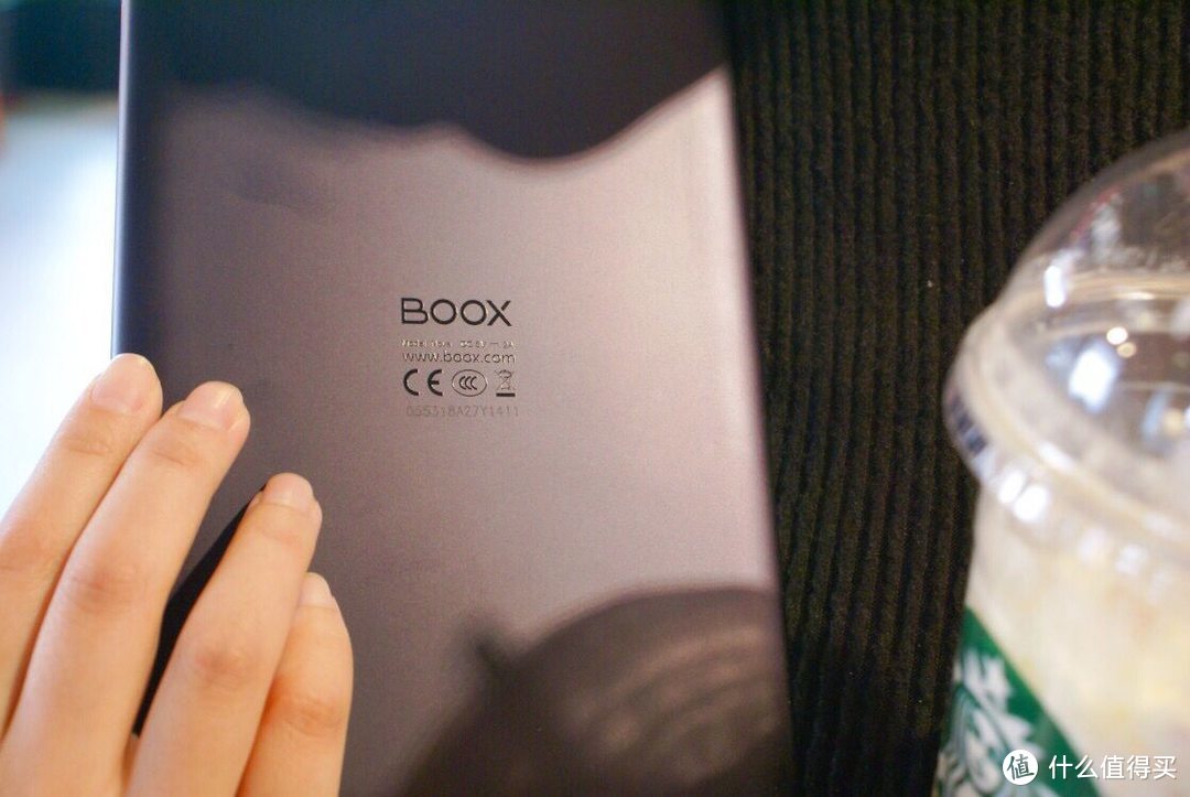 BOOX NOVA 墨水屏电子阅读器--轻薄随身好携带，支持多文档格式下载，为你开启全新的护眼阅读模式！