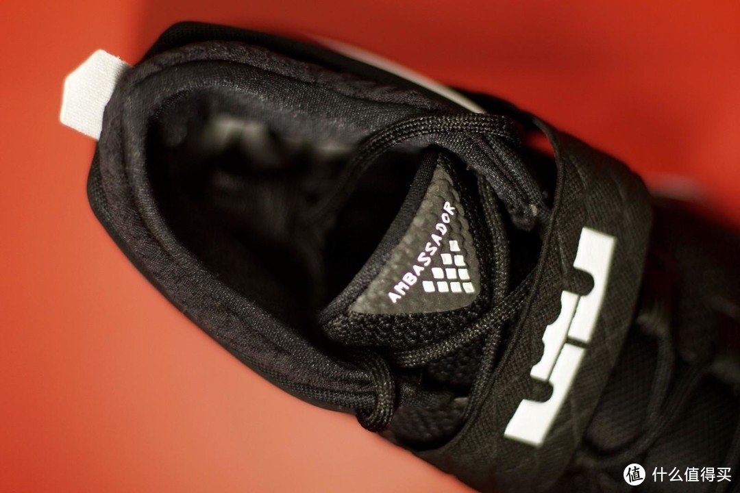 球鞋90秒第三十三期—Nike Ambassador X