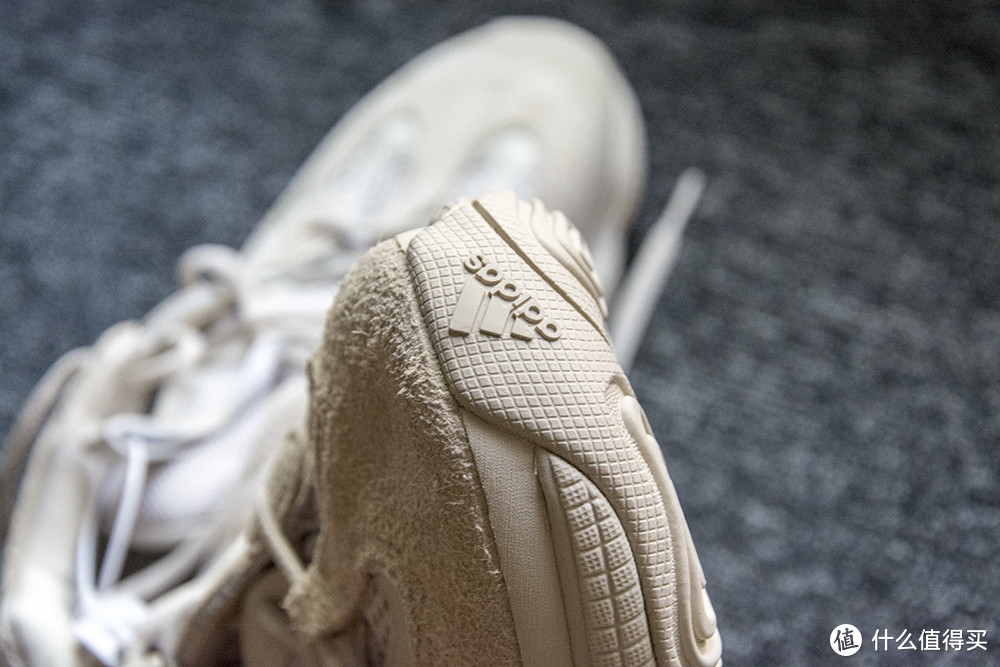 售价3000元YEEZY 500初代色值得入？详细上脚评测