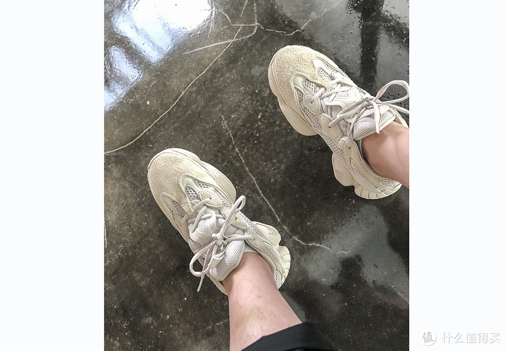 售价3000元YEEZY 500初代色值得入？详细上脚评测