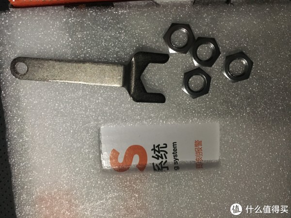 扳手的质感很不行