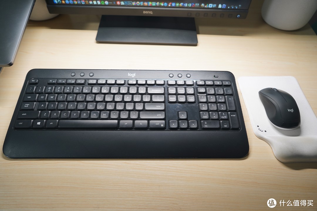 电脑随身带，谈谈 MacBook党的Soho办公桌面配置