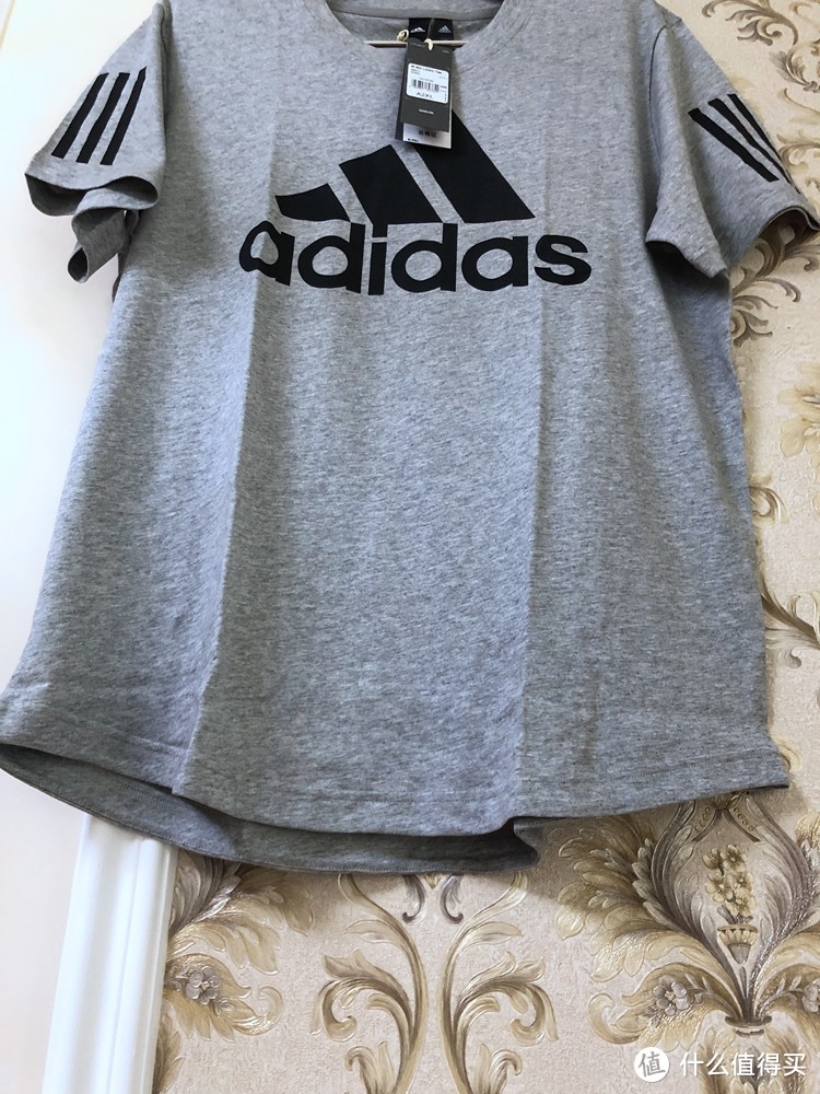 花一件钱买两件—Adidas 阿迪达斯 男子运动短袖T恤 DM7274 CV4506 开箱简晒