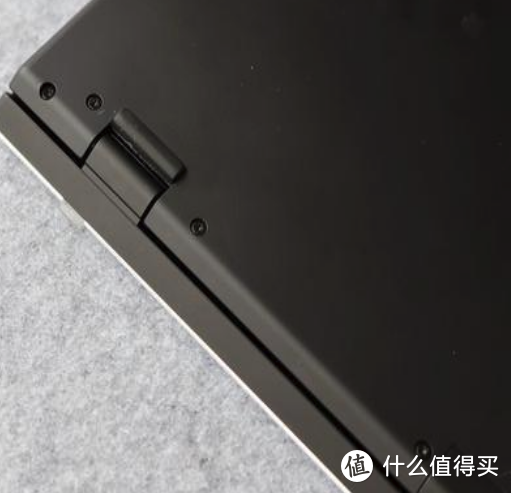 靠情怀支撑 VAIO S11