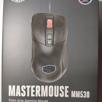 酷冷至尊 MM530 RGB鼠标外观展示(材质|脚垫|外壳|橡胶线)
