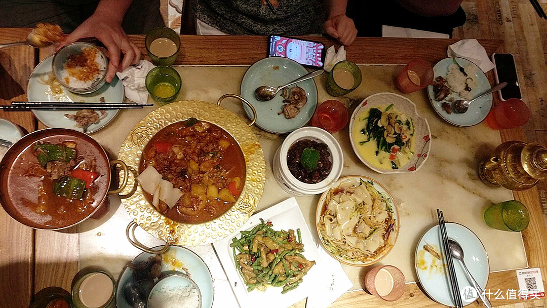 7人聚餐北疆饭店，用了4张100-50