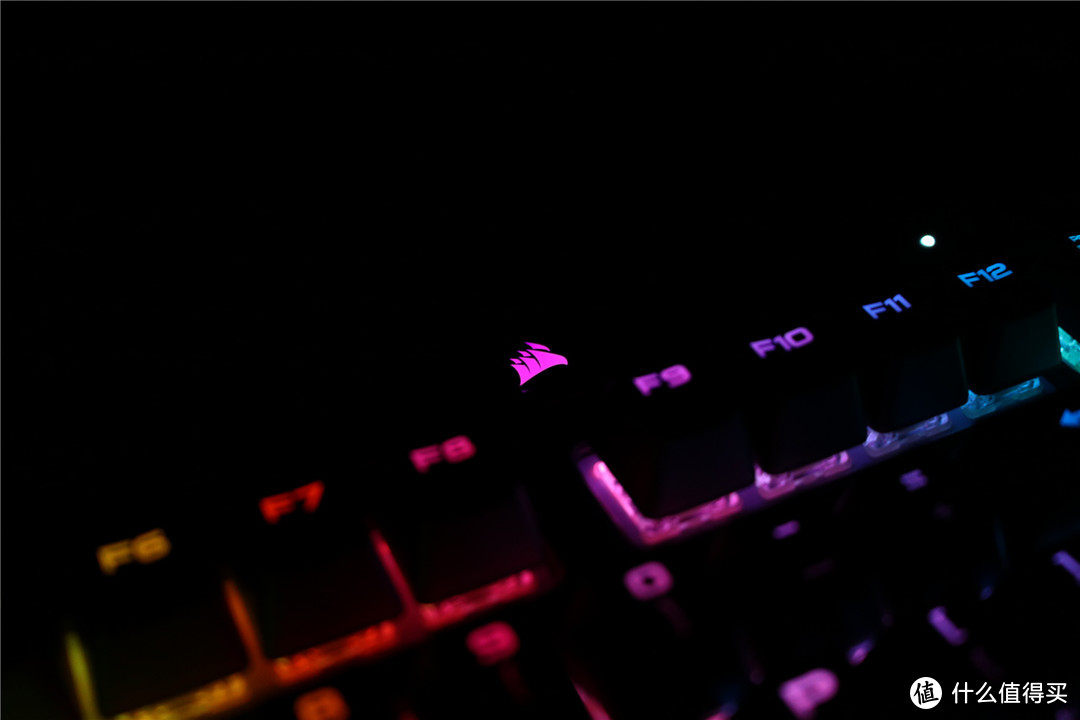 键盘上了船，天天用不烦。海盗船惩戒者 STRAFE RGB MK.2开箱