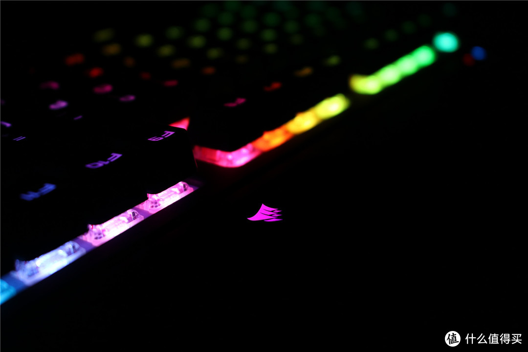 键盘上了船，天天用不烦。海盗船惩戒者 STRAFE RGB MK.2开箱