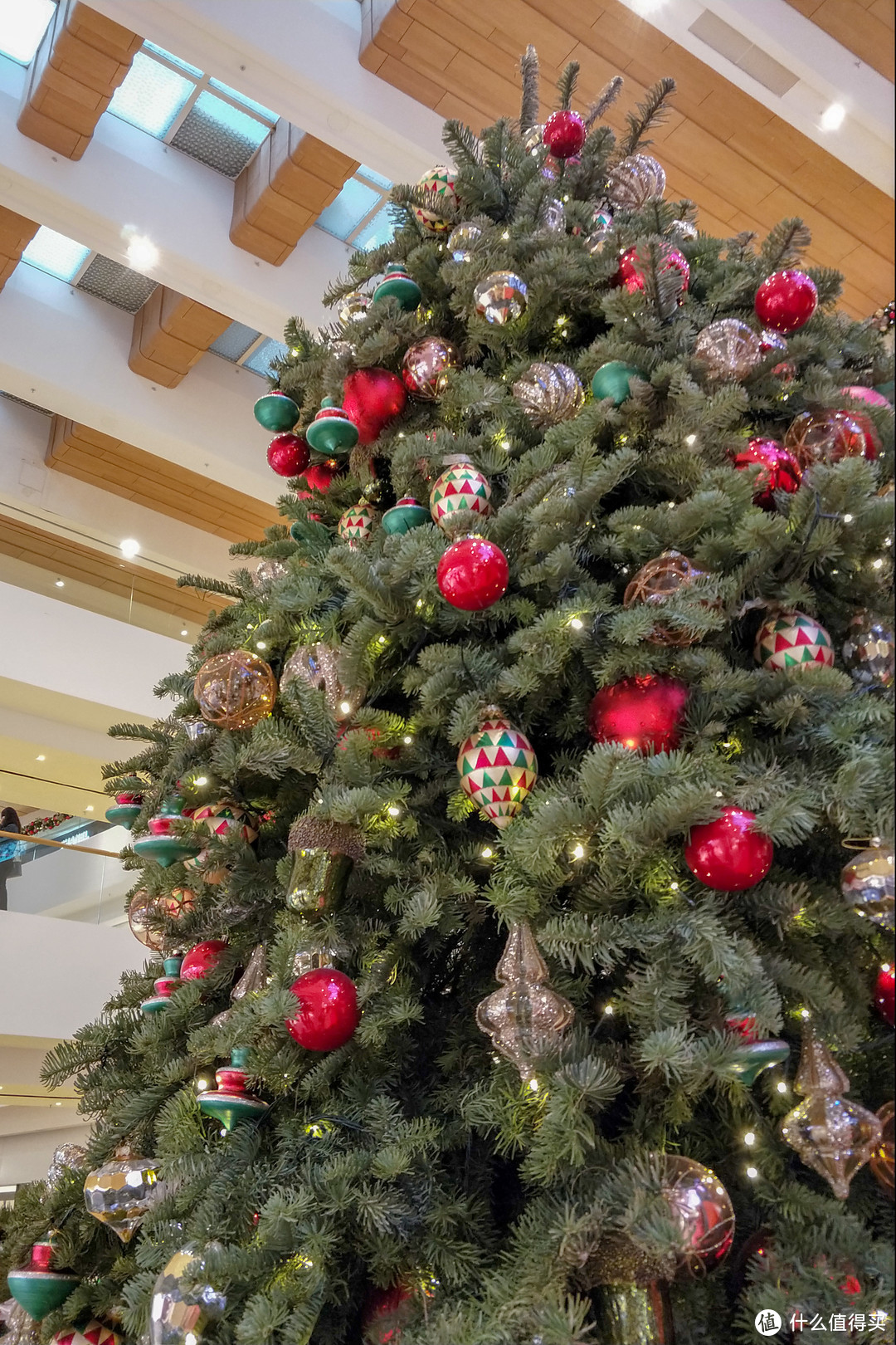 送上一棵闪闪发光的圣诞树，祝大家圣诞节快乐！！🎄🎄🎄