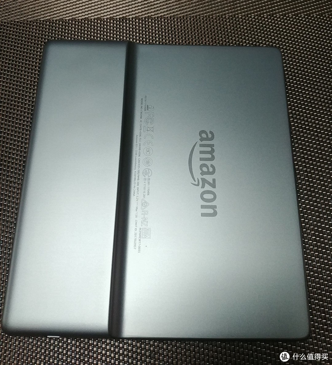 Kindle Oasis 2代开箱及与Kindle Paperwhite 2比较