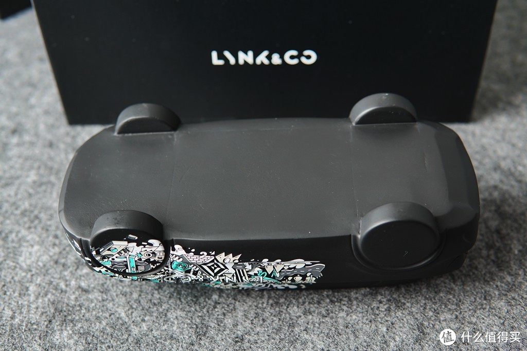 重新认识我的车，“相识01周年”征文奖品晒单—Lynk&Co都市概念汽车模型、AutoBot eye 行车记录仪