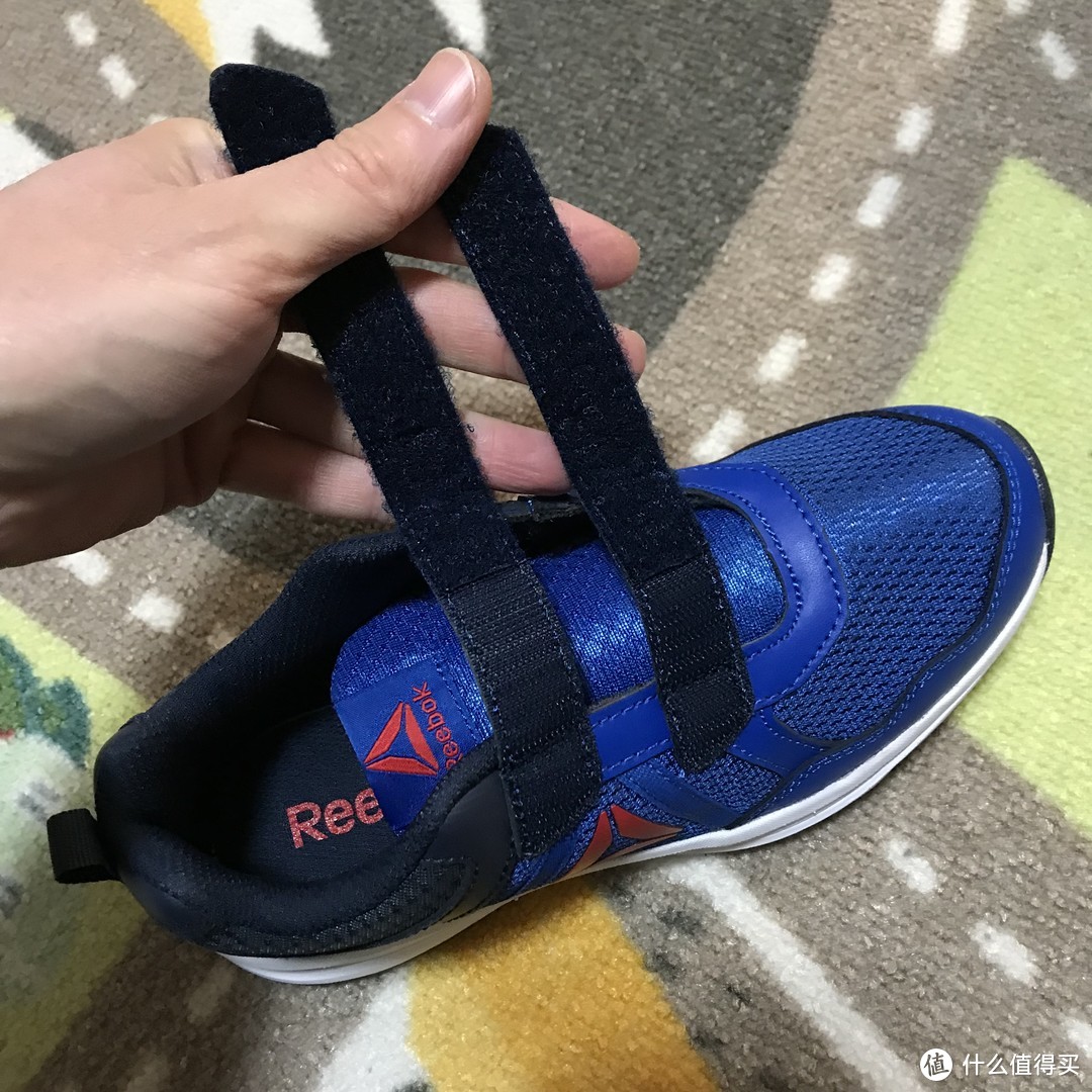 便宜好穿！Reebok ALMOTIO 4.0 儿童低帮跑步鞋