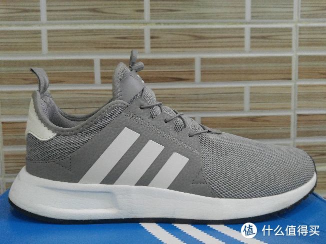 两双adidas三叶草X_PLR 对比