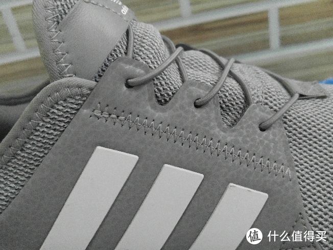 两双adidas三叶草X_PLR 对比