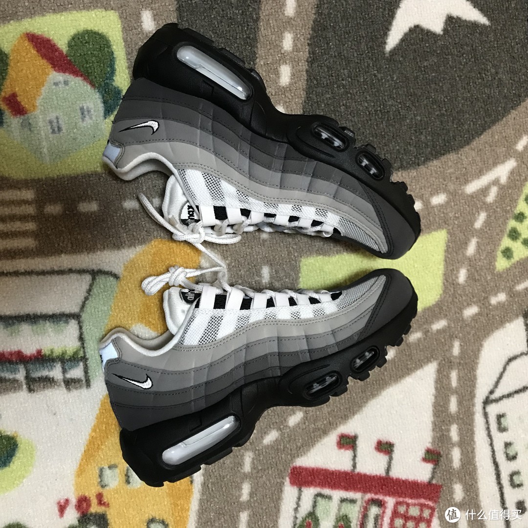 发布24年仍是经典！Nike Air Max 95 OG休闲鞋