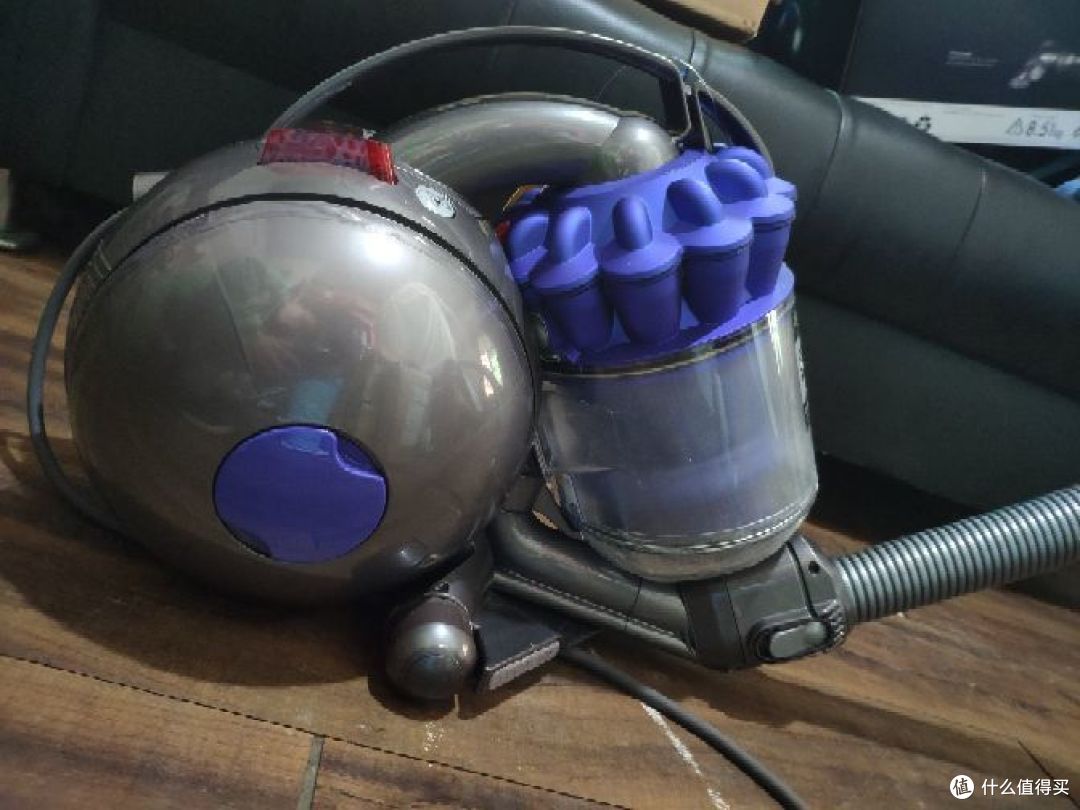 dyson的坑究竟值不值得入戴森dc36圆筒吸尘器使用评测