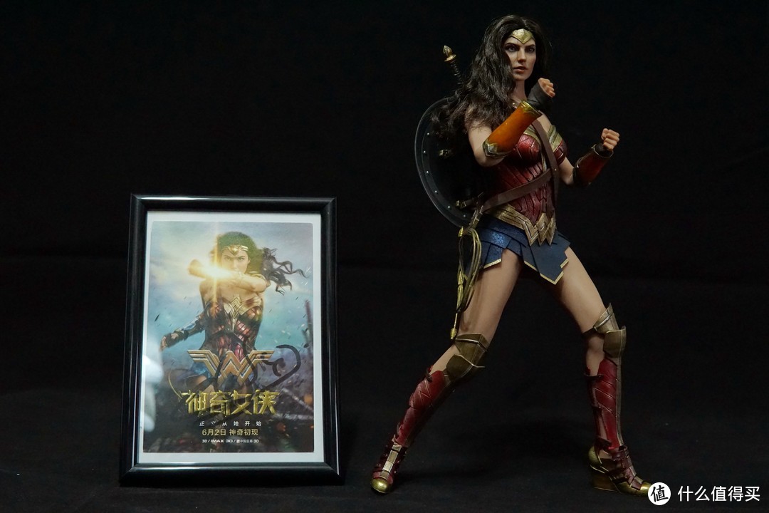 不像加朵的神奇女侠，Hottoys 正义联盟 神奇女侠 3.0 豪华版