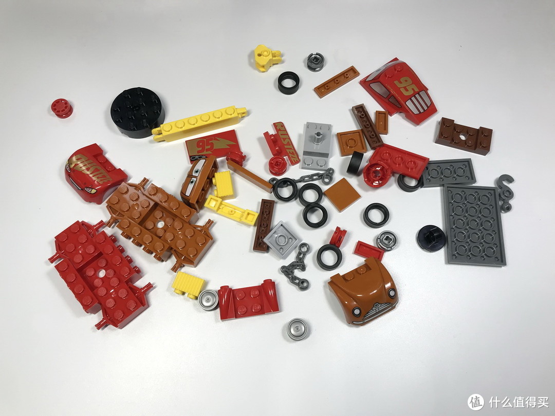 LEGO 乐高 拼拼乐 篇206： 小拼砌师 赛车总动员 10743 Smokey的车库