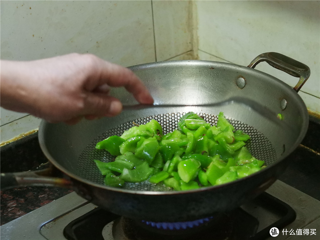 「超逸酷玩」佳油淡香有机山茶油吃出健康生活好味道