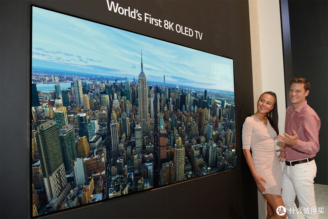 CES 2019：LG 88英寸8K OLED电视蕴含黑科技，自带全景声音效却没有喇叭