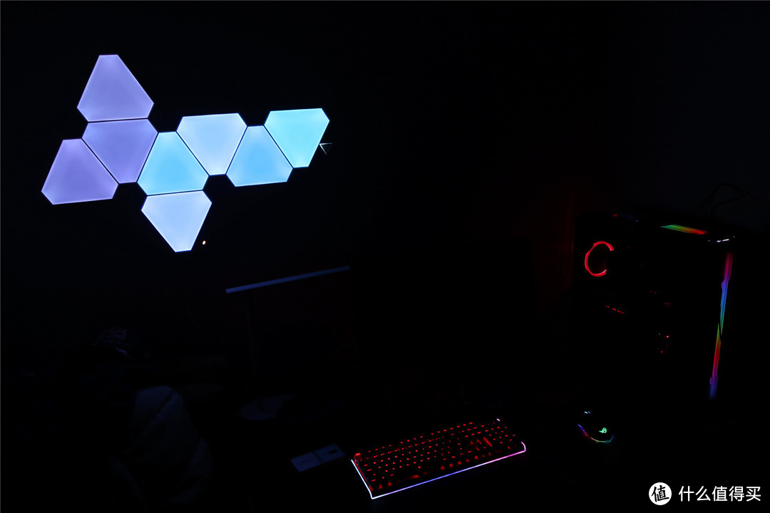 给游戏室墙面加个灯光 Nanoleaf 奇光板 开箱