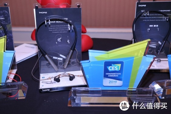 CES2019直击1MORE神秘新品 疑似五单元耳机曝光